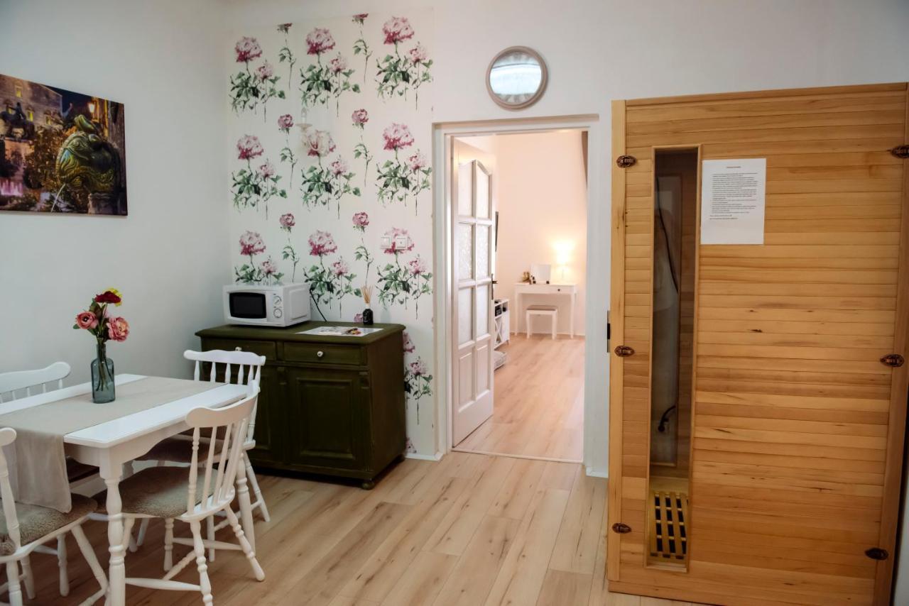 Heart of Pécs apartman free parking Esterno foto