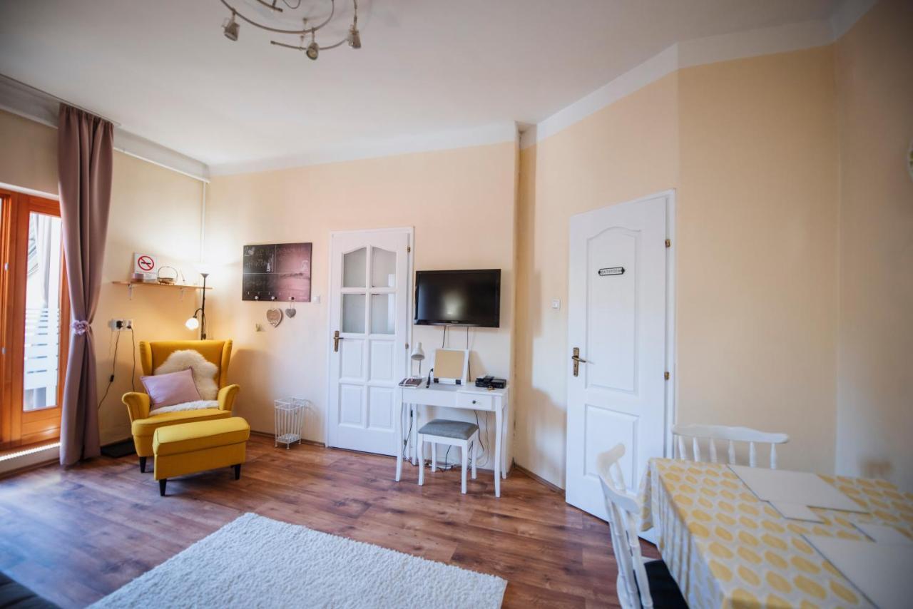 Heart of Pécs apartman free parking Esterno foto