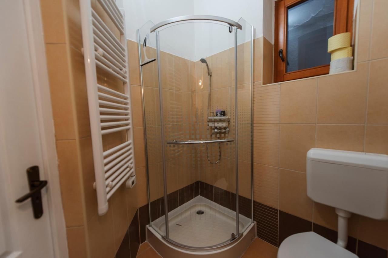 Heart of Pécs apartman free parking Esterno foto